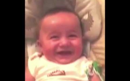 El ‘troll’ más pequeño del mundo: el bebé con la risa más sarcástica