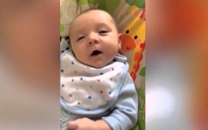 Niño que habla con sólo dos meses se hace viral