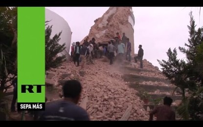 PRIMERAS IMÁGENES: Terremoto de 7,9 en Nepal deja muertos y numerosos derrumbes