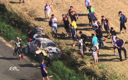 Impactante accidente con varias vueltas de campana por los aires