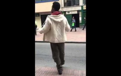 “¿Por qué paras solo a los negros?”: Una queja en plena calle a la Policía colombiana se hace viral