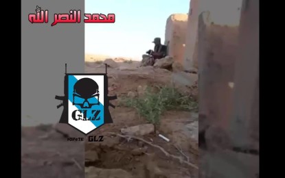 Francotirador del EI acorrala a un joven soldado iraquí… observe qué ocurre