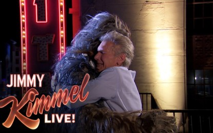 Harrison Ford  hace las pases con Chewbacca antes que salga Star Wars The Force Awakens (Video)