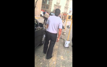 México: Camionero le da una paliza a un policía que le puso una injusta multa