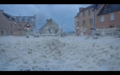 Ciudad de Francia amaneció cubierta de “espuma de mar” [VIDEO]