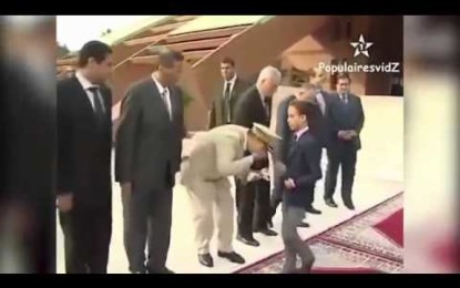 El príncipe de Marruecos que no soporta que lo besen [VIDEO]