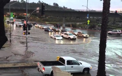 Fuertes lluvias transforman un Lamborghini en un submarino