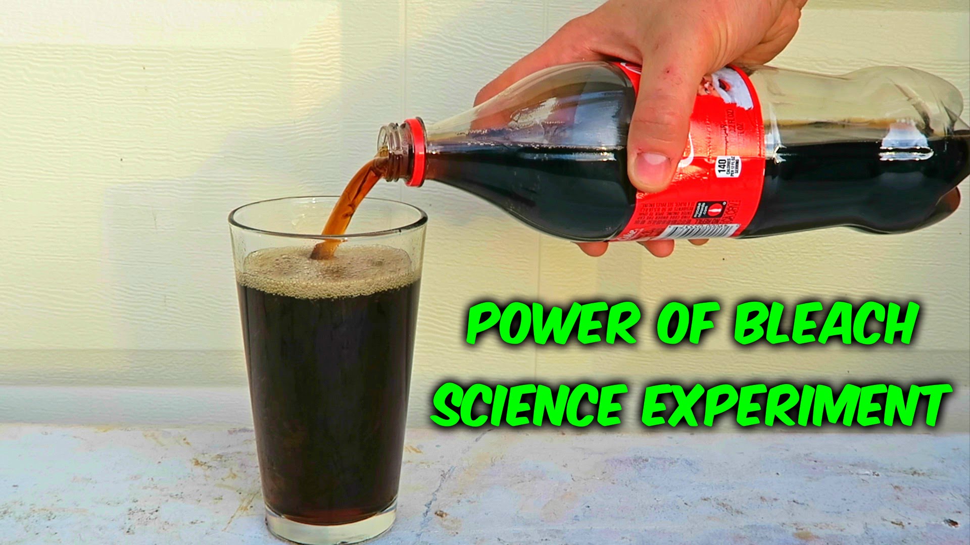 Deter Cola ¿Qué ocurre si se mezcla detergente y Coca-Cola? - Miralo.com