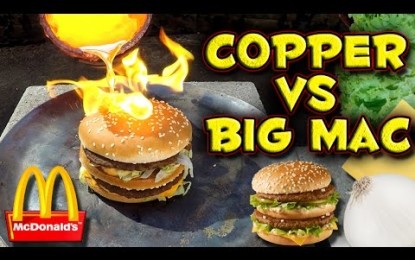 Esto es lo que pasa si echamos cobre fundido sobre un Big Mac