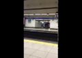 Lanzan a un joven a las vías del metro de Madrid durante una brutal pelea