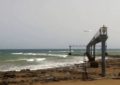 Espectacular aterrizaje: un avión pasa a pocos metros de una playa en España