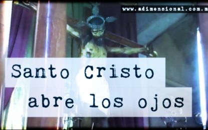 Un Jesús crucificado que abre los ojos deja sin habla a los creyentes