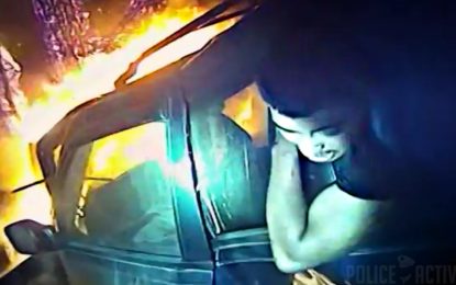 Una bodycam graba a un policía salvando a un hombre de un coche en llamas