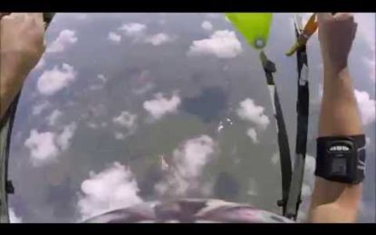 Un paracaidista pierde un zapato en pleno vuelo y le ocurrió lo inesperado
