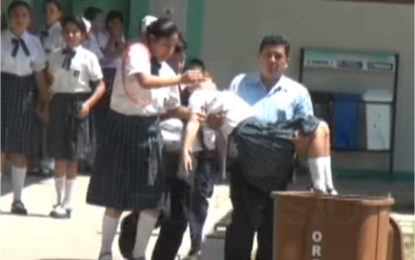 Perú: Estudiantes ‘poseídos por demonios’ se convulsionan, gritan y se desmayan