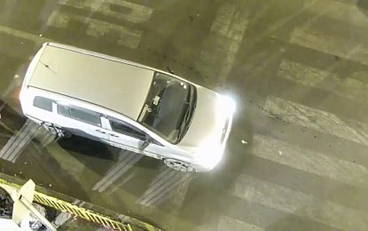 Chile: Mujer fue arrastrada por un auto más de una cuadra tras robo [VIDEO]