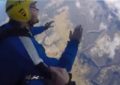 Los últimos momentos de vida de un turista tras saltar en paracaídas