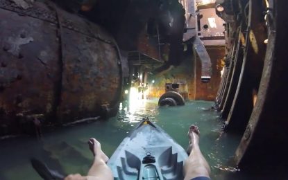 Fantasmagórica expedición en kayak por un barco abandonado