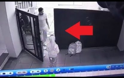 Captan en video el aterrador secuestro de un niño a la puerta de su casa