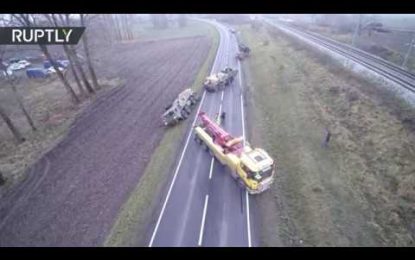 ‘Qué embarrada’: Convoy militar de EE.UU. se atasca en Polonia y tiene que pedir ayuda local (VIDEO)