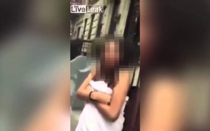 VIDEO: Obliga a su novia infiel a andar desnuda, lo convierte en negocio y lo condenan a prisión