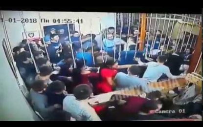 VIDEO: Pelea masiva en un club nocturno da la bienvenida al Año Nuevo