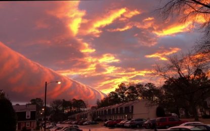 “Un tubo mágico flotando por el cielo”: Un raro fenómeno natural asombra a Virginia (VIDEO)