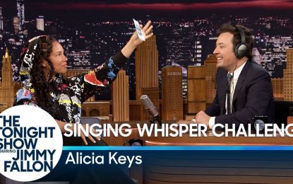 La Famosa Cantante Alicia Keys Jugando Whisper Challenge con Jimmy Fallon Very Funny (Video)