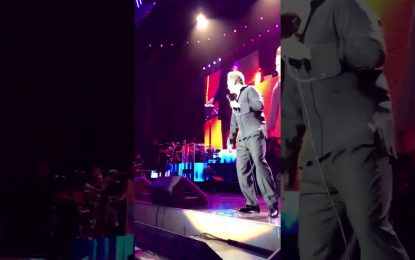 VIDEO: El cantante mexicano Luis Miguel protagoniza un muy incómodo momento sobre el escenario