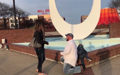 VIDEO: Un niño arruina una propuesta matrimonial de la peor forma posible y se hace viral en la Red