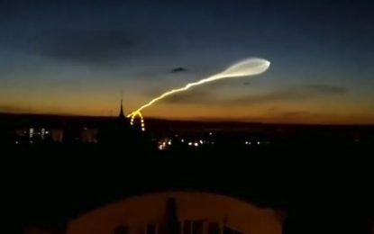 ¿Ovni o misil? En Rusia graban un insólito fenómeno celeste (VIDEO)