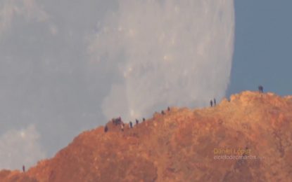 Video de la NASA: Una Luna gigantesca cae sobre la isla de Tenerife