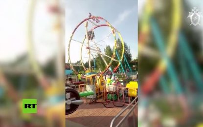 VIDEO: Visitantes de un parque de diversiones se quedan cinco minutos colgando boca abajo