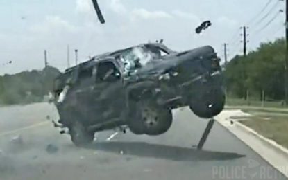 VIDEO: Una mujer sale despedida de su coche durante una dramática persecución policial