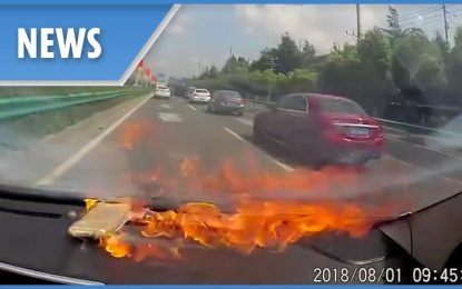 VIDEO: Un iPhone explota (dos veces) en el tablero de un auto a pocos centímetros de la conductora