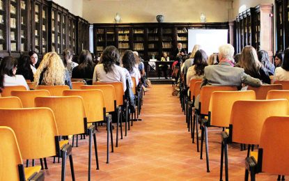 Chile: Estudiante le propina un puñetazo en la cara a un profesor (VIDEO)