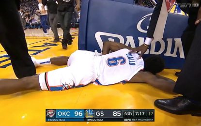 VIDEO: Joven estrella sufre una dura lesión en un partido de la NBA