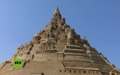 VIDEO: Un castillo de arena gigante consigue el récord Guinness en Alemania