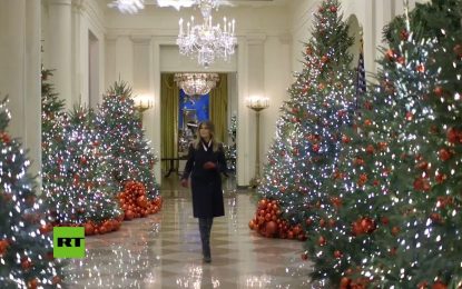 VIDEO: Melania Trump muestra las decoraciones de Navidad en la Casa Blanca