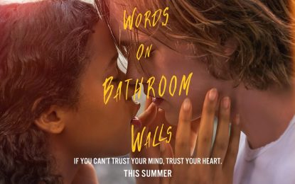El Anuncio Oficial de Words on Bathroom Walls